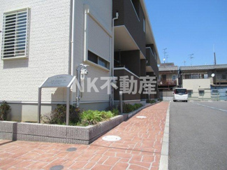 【エントランス】 | 敷地内です