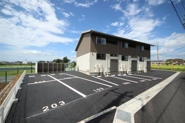 ラヴィーヌ中丸のその他共用部分|駐車場です