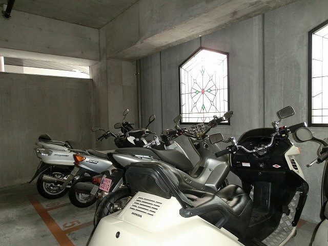 ラクラス田原町の設備|バイク置場