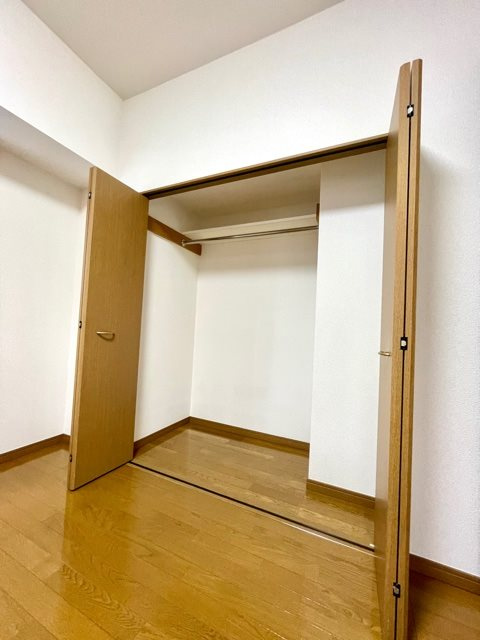 ラクラス田原町の収納|洋室クローゼットです