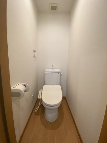 コモンステージのトイレ|温水洗浄暖房便座付き