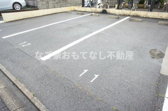 【駐車場】 | ラ　マカレーナ