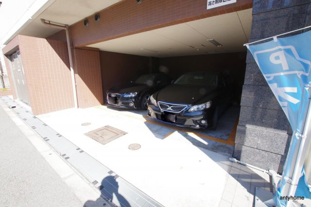 エスライズ梅田北　仲介手数料無料の駐車場
