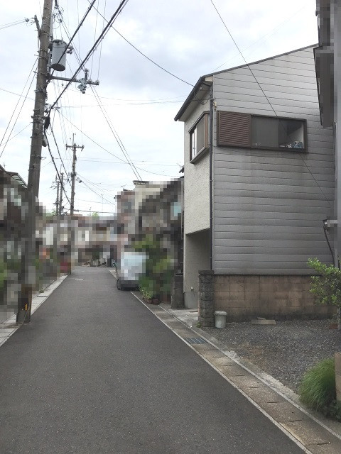大津市大江5丁目　中古戸建（収益物件）の前面道路含む現地写真