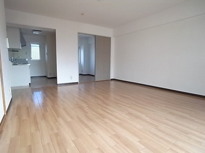 【居間・リビング】 | イーストマンション