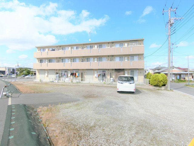 エコハウスの駐車場