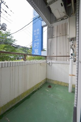 広島市中区広瀬北町の賃貸マンションのバルコニー