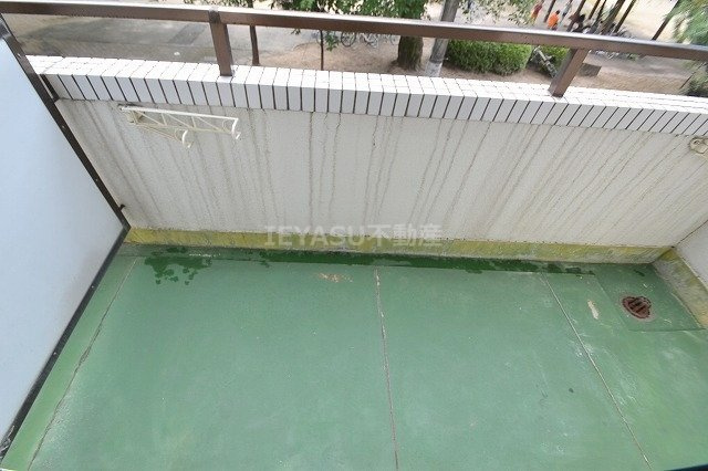 広島市中区広瀬北町の賃貸マンションのバルコニー