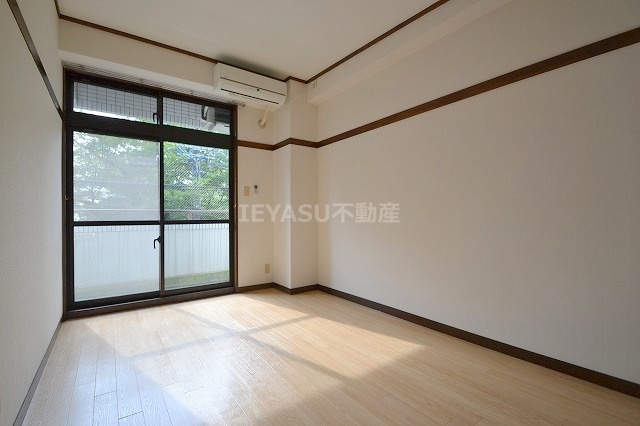 広島市中区広瀬北町の賃貸マンションの内装