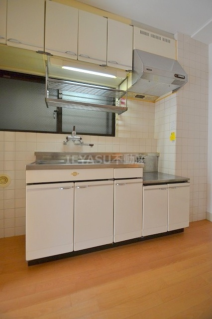 広島市中区広瀬北町の賃貸マンションのキッチン