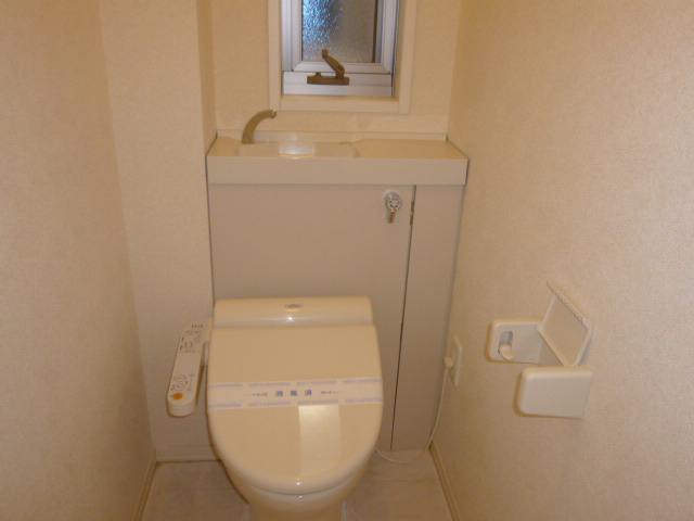 ひまわりBのトイレ|シャワー付きトイレ