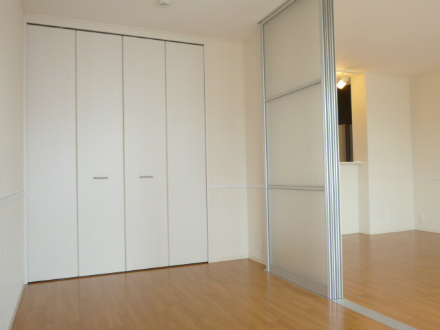 ひまわりBの洋室