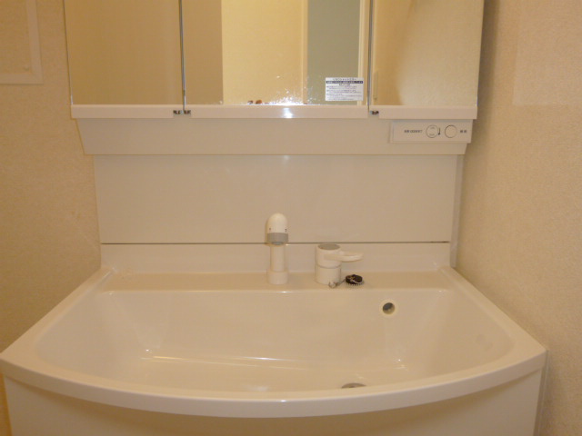 ひまわりBの独立洗面台|洗髪洗面化粧台