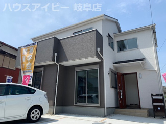 【外観】 | 生津小学校まで徒歩10分♪
スーパーやコンビニも徒歩圏内にありますので生活便利です！