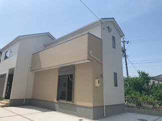 【外観】 | 生津小学校まで徒歩10分♪
スーパーやコンビニも徒歩圏内にありますので生活便利です！