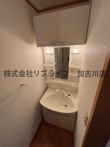 コンフォート大島Ⅳの独立洗面台