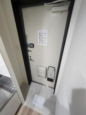 グランドーリア西院の玄関