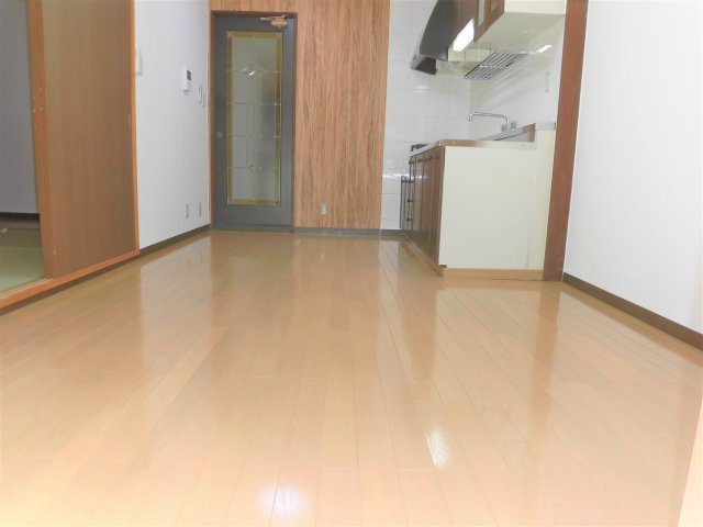 エムブレイスの居間・リビング