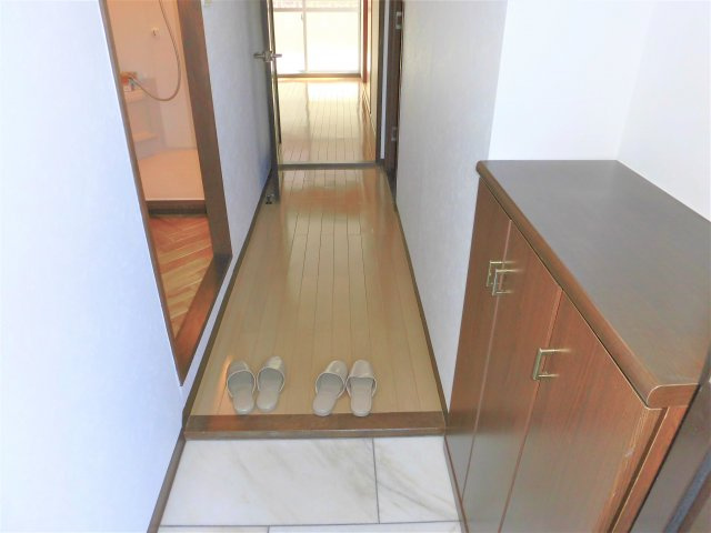 エムブレイスの玄関