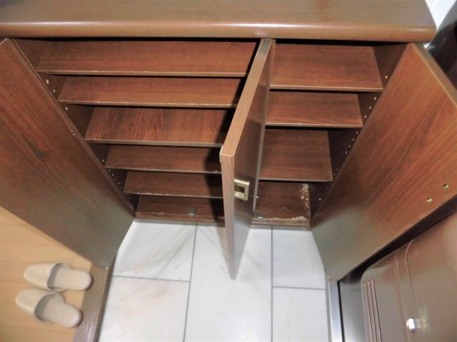 エムブレイスの玄関