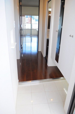 【玄関】 | ガーデンコート砂津