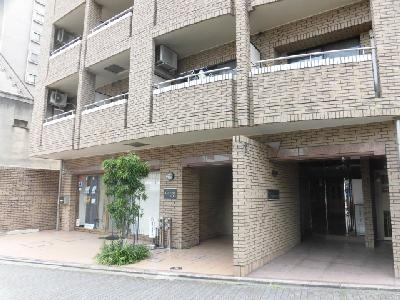 ラフィーネ四条堀川のエントランス