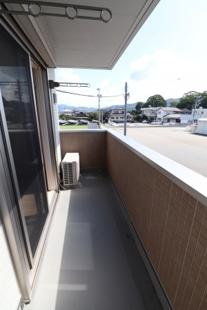 グランドラピネス【10，000円キャッシュバック対象物件】のバルコニー|開放的で明るい空間を演出してくれるバルコニーです