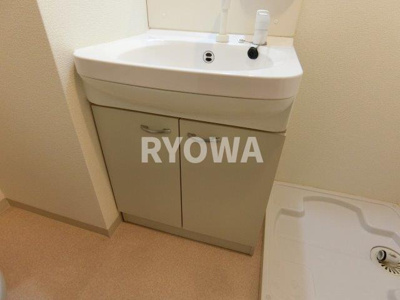 【洗面所】 | コンフォール綾瀬 | 掲載の写真は退去前の写真となります。