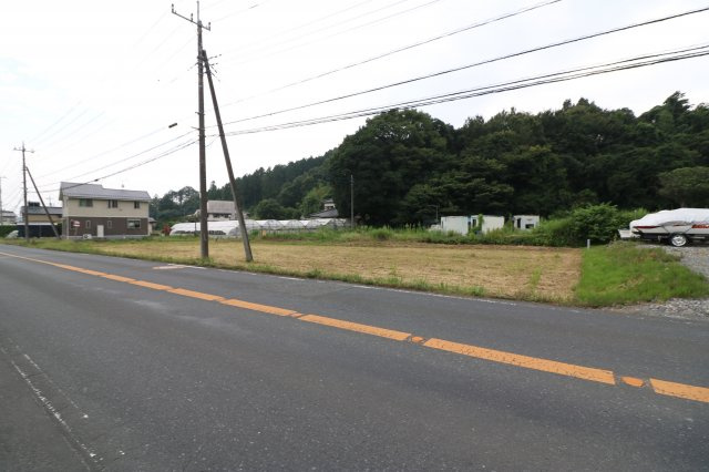 足利市菅田町の売地の前面道路含む現地写真