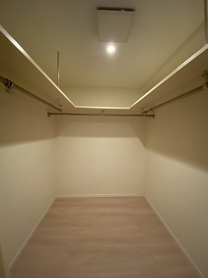 港区西麻布４丁目の賃貸マンションのその他|ウォークインクローゼット・同反転タイプ参照