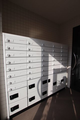 【その他共用部分】 | プレミアムスイート狭山駅前 | メールボックス