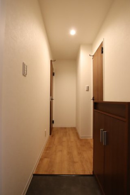 【玄関】 | プレミアムスイート狭山駅前