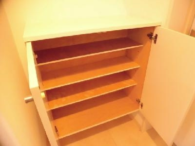 KDXレジデンス西院（ケイディエックスレジデンス西院）の収納|シューズＢＯＸ
