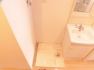 KDXレジデンス西院（ケイディエックスレジデンス西院）の洗面所|洗濯機設置場所