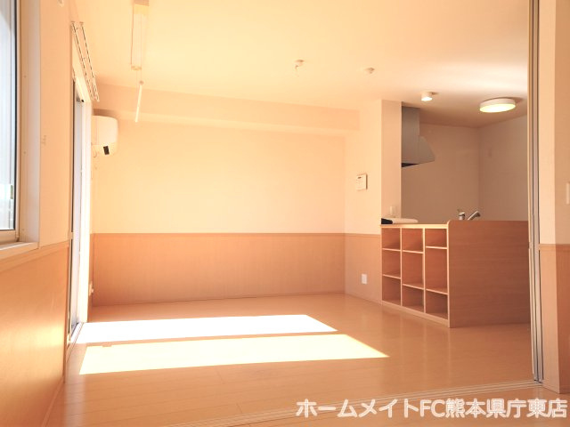 ルミエール国府の居間・リビング