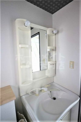 【洗面所】 | セレブコート朝潮橋 | スペースが確保できる洗面所です