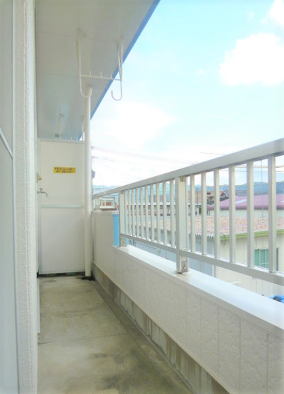コーポレーティッドナカシマのバルコニー|開放的で明るい空間を演出してくれるバルコニーです