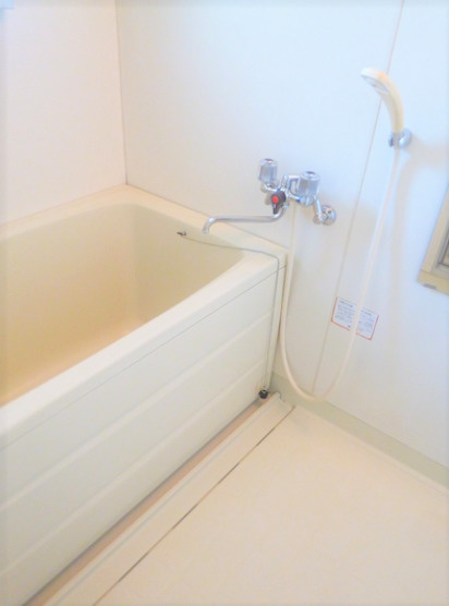 コーポレーティッドナカシマの浴室|きれいなお風呂です