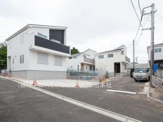 【前面道路含む現地写真】