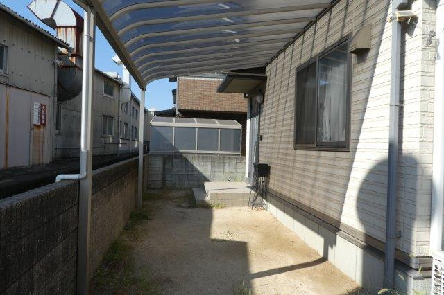 倉敷市老松町５丁目の一戸建ての駐車場