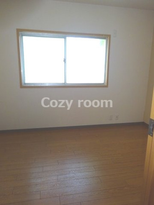 【洋室】 | 光陽マンション | 玄関入ってすぐの洋室は、5.5帖です。