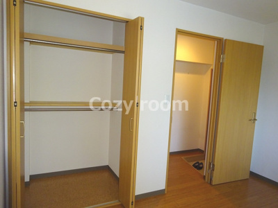 【収納】 | 光陽マンション | クローゼット収納のある洋室5.5帖です。