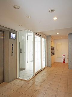 名古屋市西区名駅２丁目の賃貸マンションのエントランス