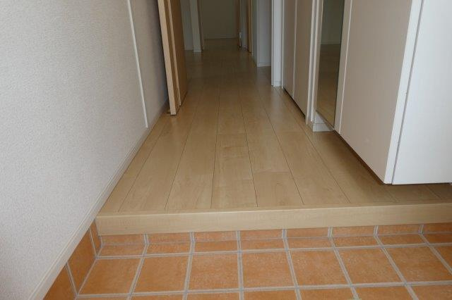 ポム・ダムールＫの玄関
