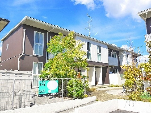 ヴィルヌーブA（大安寺）の外観|落ち着いた雰囲気の外観です