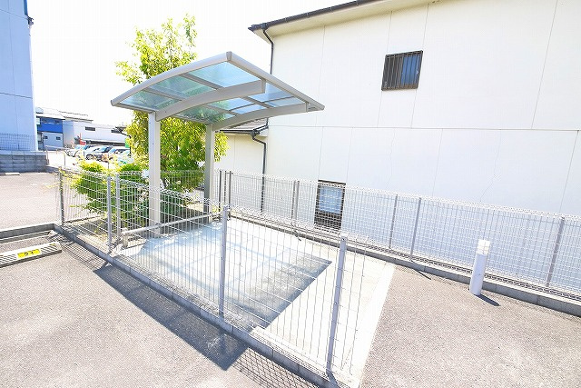 ヴィルヌーブA（大安寺）のその他共用部分|ゆったりとした駐輪スペース