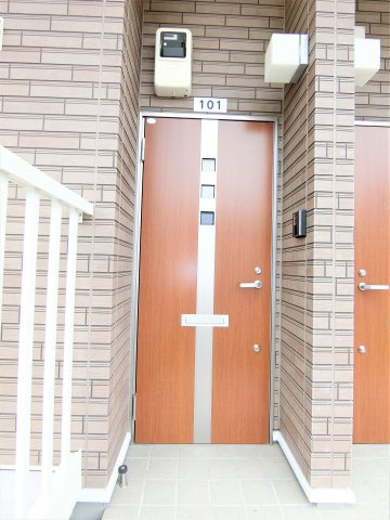 パークハイツE棟の玄関