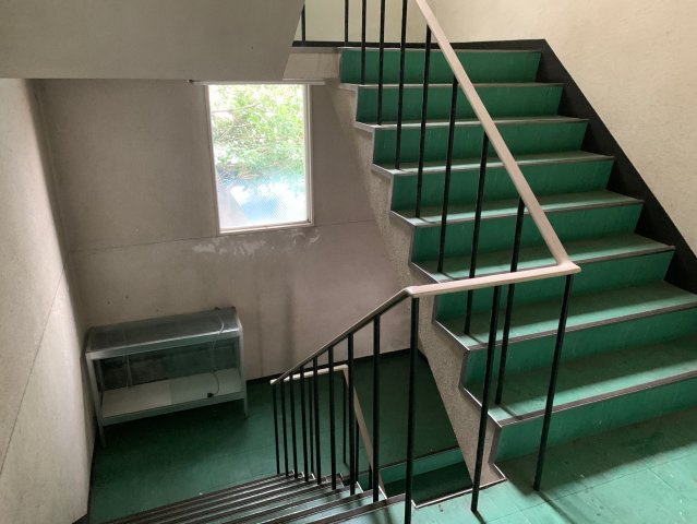 売りビル　東中央２丁目（南向き、５F建て、住居区あり）