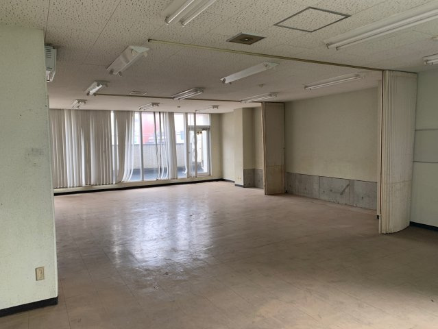 売りビル　東中央２丁目（南向き、５F建て、住居区あり）の内装