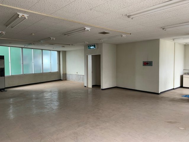 売りビル　東中央２丁目（南向き、５F建て、住居区あり）の内装